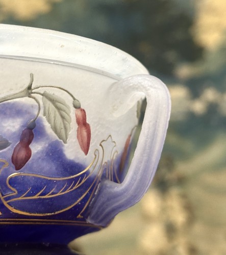 Daum Nancy - Pot couvert Art nouveau à décor de Fuchsias en verre émaillé époque - Art nouveau
