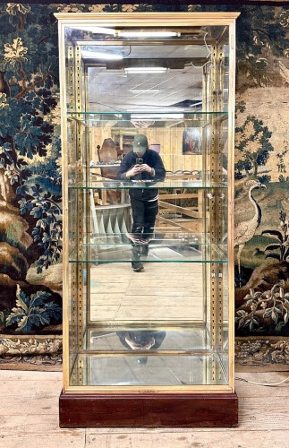 Vitrine de magasin en laiton, vers 1920 - Mobilier Style Art Déco