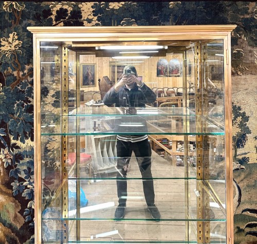 Vitrine de magasin en laiton, vers 1920 - Marius Simon Antiquités