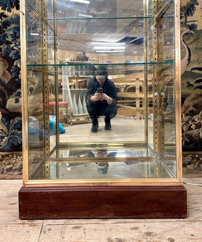 XXe siècle - Vitrine de magasin en laiton, vers 1920