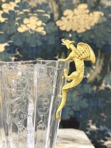 XIXe siècle - Vase en cristal à décor de dragons