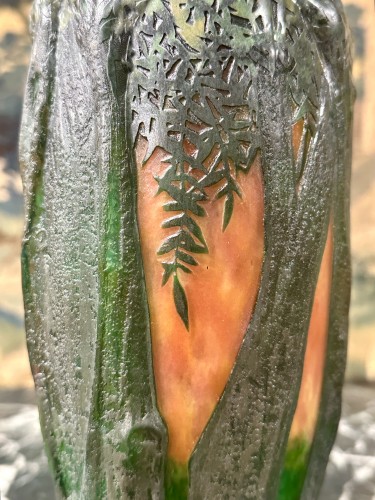 Antiquités - Daum Nancy - Art Nouveau Moulded Blown Vase With Trees In Front Of Landscape
