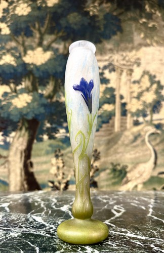  Daum Nancy - Art Nouveau Vase Decorated With Gentians hot-applied. - Glass & Crystal Style Art nouveau