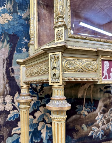  - Large Display Case In Gilt And Wedgwood Rechampi Lacquered Wood,