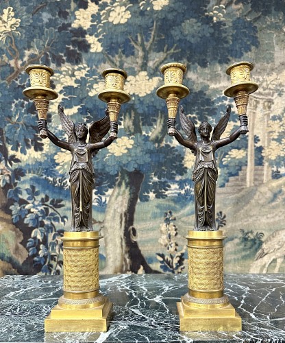 Paire de candélabres Empire Aux Femme Ailées - Luminaires Style Empire