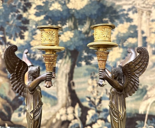 Paire de candélabres Empire Aux Femme Ailées - Empire
