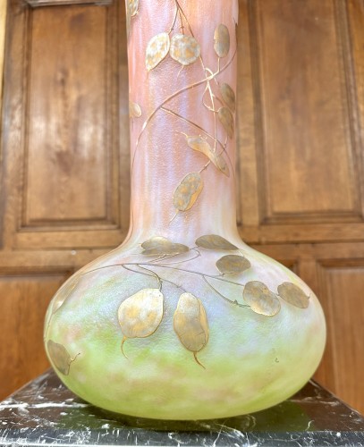 Daum Nancy - Large Art Nouveau vase decorated with Monnaie du pape - Glass & Crystal Style Art nouveau