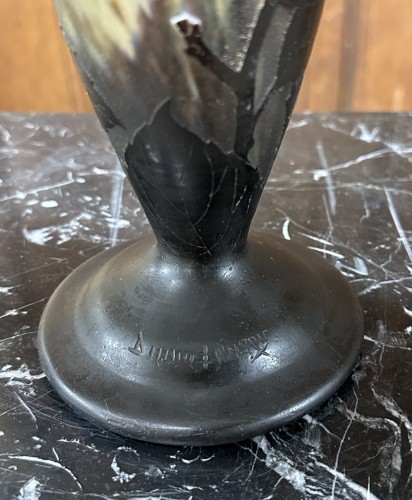 Art nouveau - Daum Nancy - Rare Vase "fleurs de pommier" en paquettes affleurantes