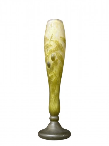 Daum Nancy - Vase with hot-applied cabochon olives