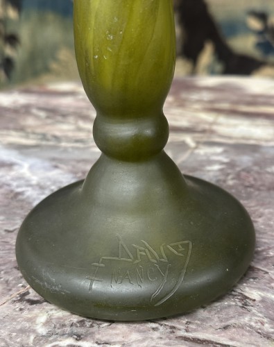 20th century - Daum Nancy - Vase with hot-applied cabochon olives