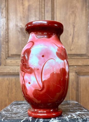 Glass & Crystal  - Emile Gallé, opaque glass vase “ Peking glassware ” with lotus