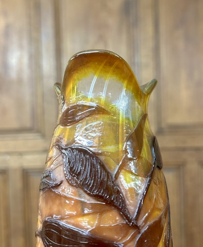 20th century - Emile Gallé -Artistic vase with tulips, polished decoration