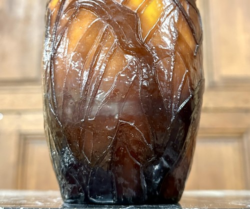 Art nouveau - Emile Gallé -Artistic vase with tulips, polished decoration