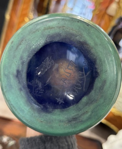 Antiquités - Daum Nancy - important vase à décor de feuilles de chanvre