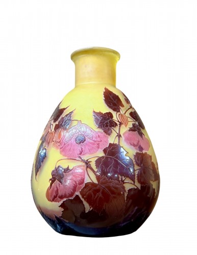 Émile Gallé - Large pear-shaped vase decorated with abutilons