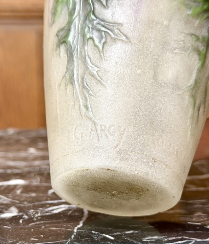 20th century - Gabriel Argy-Rousseau, vase with red thistles, art deco pate de verre