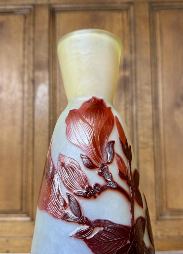 Émile Gallé - vase with magnolia decor - 