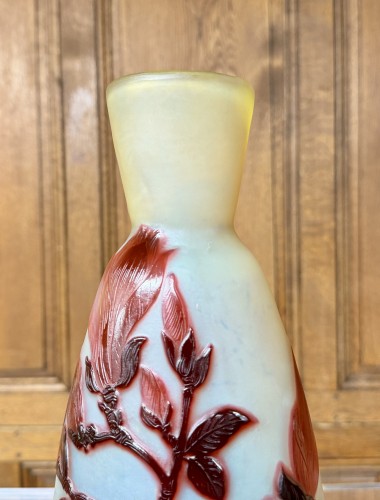 Émile Gallé - vase with magnolia decor - Art nouveau