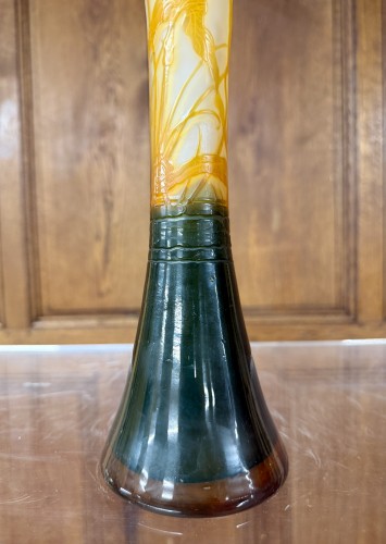 XXe siècle - Émile Gallé - Vase de forme diabolo