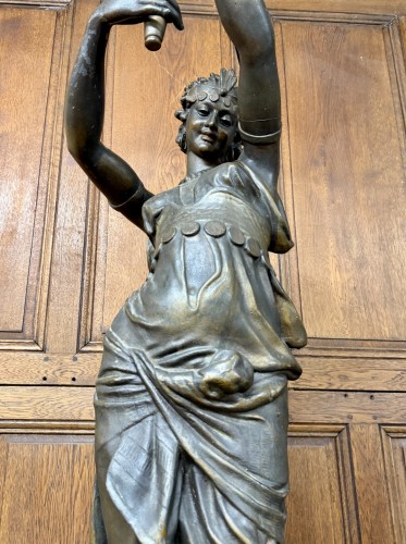 Napoléon III - Statue en fonte de fer représentant une femme orientale tenant une torchère
