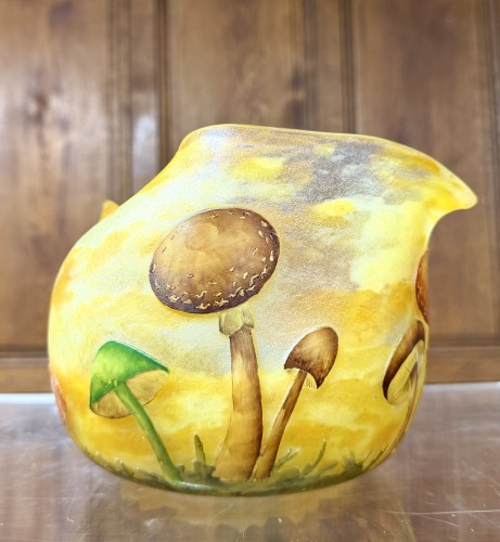 Art nouveau - Daum Nancy - Vase or bowl with mushroom decor