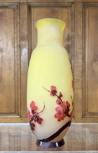Émile Gallé - blown, molded vase with apple blossom decor - 