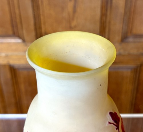 Émile Gallé - blown, molded vase with apple blossom decor - Art nouveau