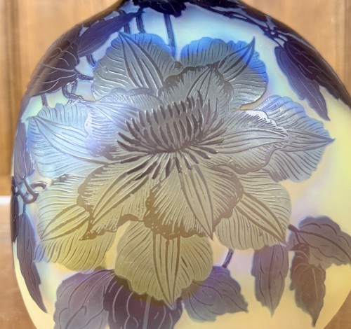 Verrerie, Cristallerie  - Émile Gallé - Vase sphérique à décor de clématites