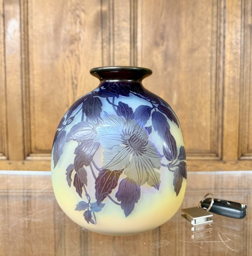 Antiquités - Émile Gallé - Vase sphérique à décor de clématites