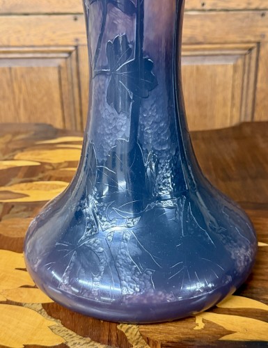Verrerie, Cristallerie  - Daum nancy - monumental vase martelé aux ancolies