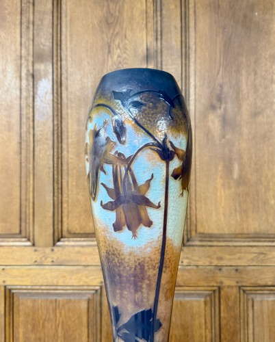 Art nouveau - Daum nancy - monumental vase martelé aux ancolies