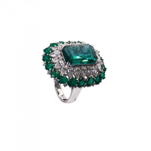 White Gold Ring with Emeralds and Diamonds
