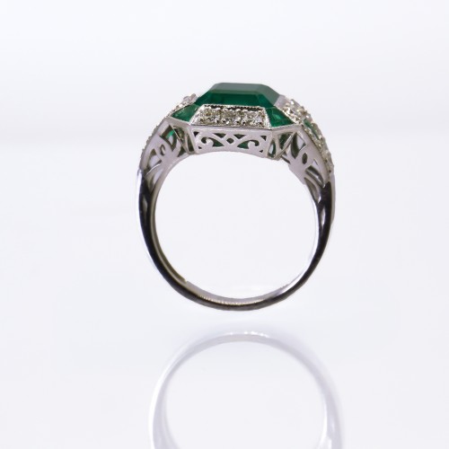 Art Deco White Gold Ring with Emeralds and Diamonds - Antique Jewellery Style 