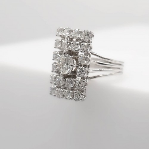 White gold ring with rectangular diamonds. Center 1.20CTS - Antique Jewellery Style 