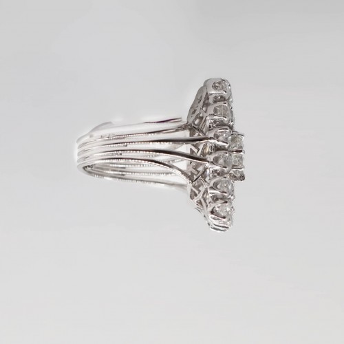 Antique Jewellery  - White gold ring with rectangular diamonds. Center 1.20CTS