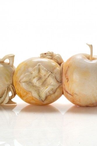 19th century - Rats on fruit - Late 19th century Japanese ivory Okimono