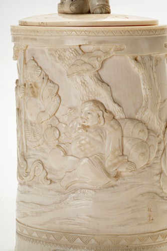Ivory vase - Shichifukujin  - 