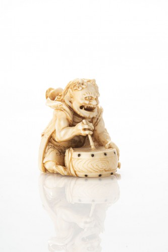 Kazutomo – ivory netsuke depicting Raijin - Asian Works of Art Style 