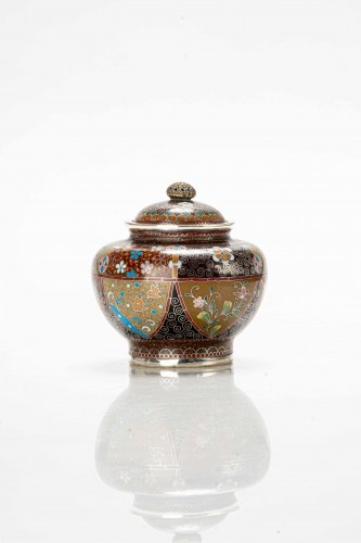 A Japanese polychrome cloisonné enamels koro - Asian Works of Art Style 