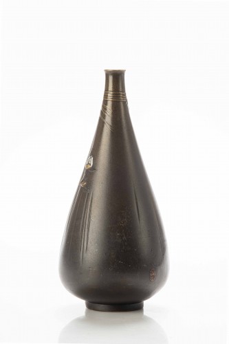 19th century - A Japanese Drop-shaped Bronze Vase With Peonies