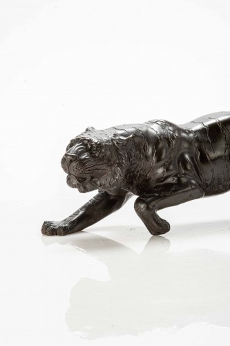 Okimono en bronze représentant l'étude d'un tigre - Arts d