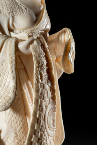 19th century - Ivory Okimono From The Tokyo School Depicting A Mother With A Child