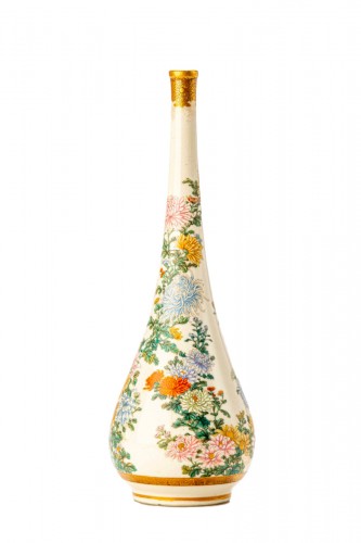 A Satsuma vase decorated with a garden of chrysanthemums