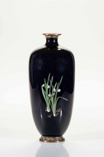 Asian Works of Art  - A Cloisonné Vase Depicting An Eagle On A Matsu Pine Branch 