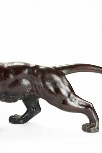 Sculpture en bronze patiné représentant l’étude d’un puissant tigre rugissant - Mastromauro Japanese Art