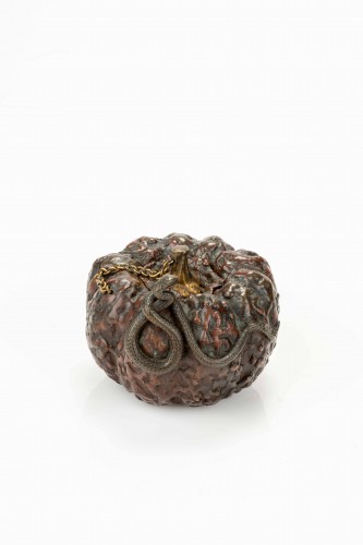 A Bronze Suiteki In The Shape Of A Gourd With Snake, Signed Masayuki - Asian Works of Art Style 