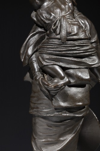  - young mother with child, a okyo A Tokyo School bronze late 19th century