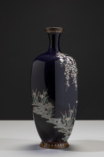 Vase cloisonné hexagonal représentant un cerisier en fleurs - Arts d