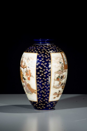 A Satsuma vase with courtly scenes on a cobalt-blue ground - Asian Works of Art Style 