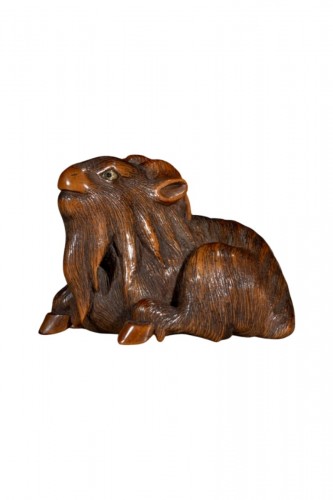 Netsuke en buis représentant une chèvre, signé Masanao